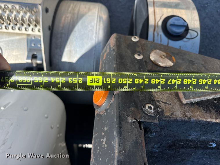 image for item DO8497 2012 Peterbilt 337 flatbed truck