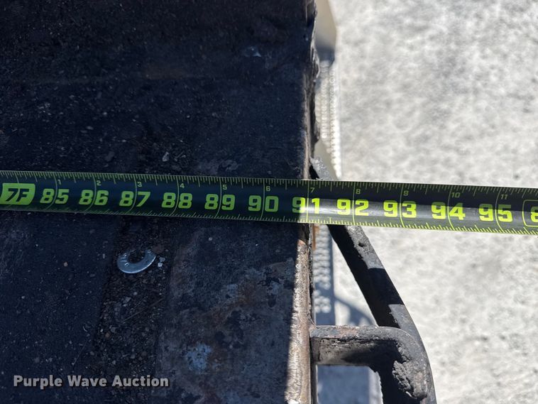 image for item DO8497 2012 Peterbilt 337 flatbed truck