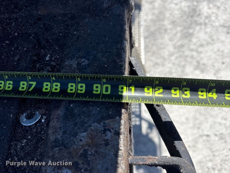 image for item DO8497 2012 Peterbilt 337 flatbed truck