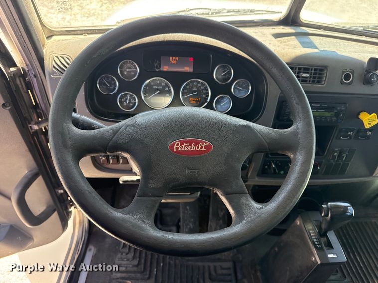 image for item DO8497 2012 Peterbilt 337 flatbed truck