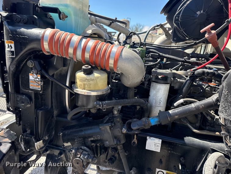 image for item DO8497 2012 Peterbilt 337 flatbed truck