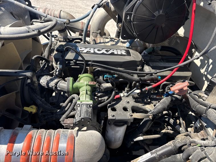 image for item DO8497 2012 Peterbilt 337 flatbed truck