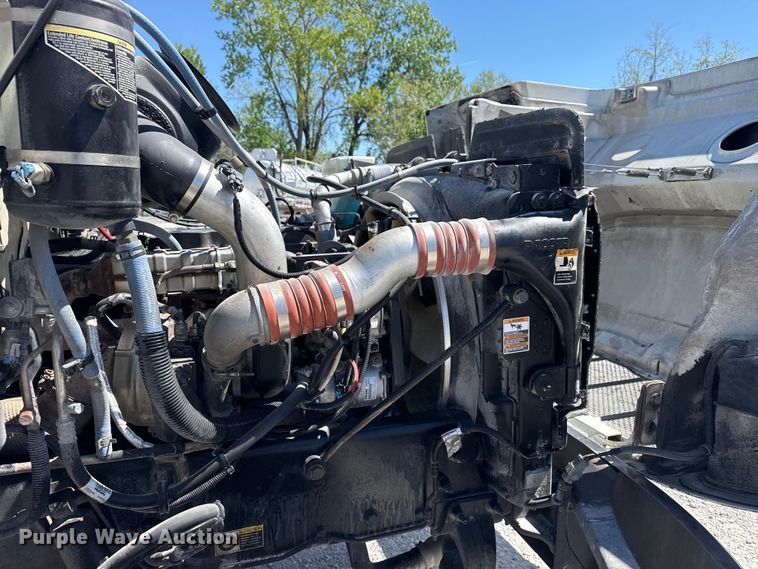 image for item DO8497 2012 Peterbilt 337 flatbed truck