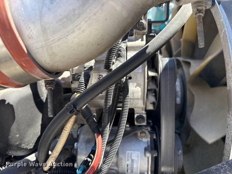 image for item DO8497 2012 Peterbilt 337 flatbed truck