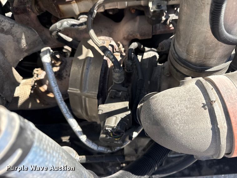 image for item DO8497 2012 Peterbilt 337 flatbed truck