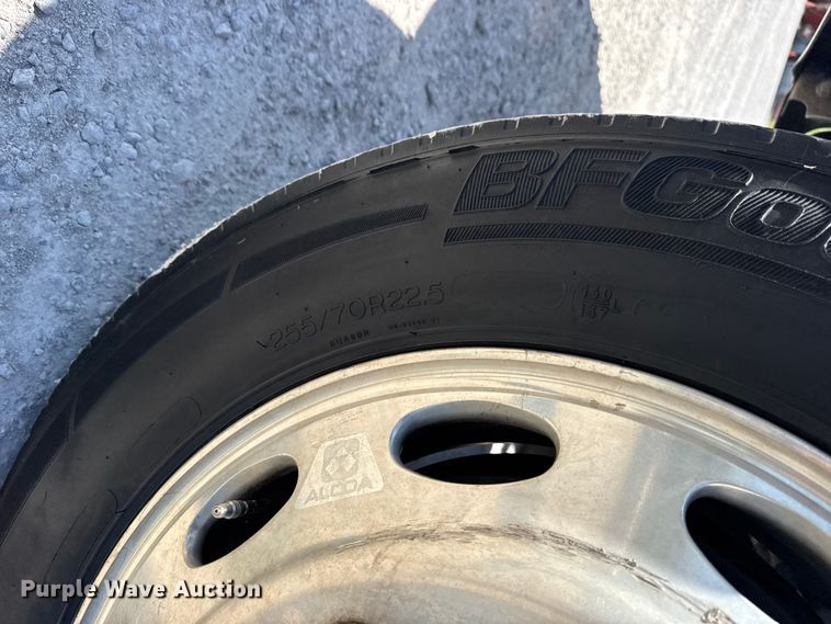 image for item DO8497 2012 Peterbilt 337 flatbed truck