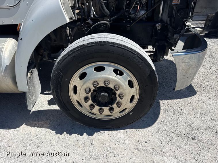 image for item DO8497 2012 Peterbilt 337 flatbed truck