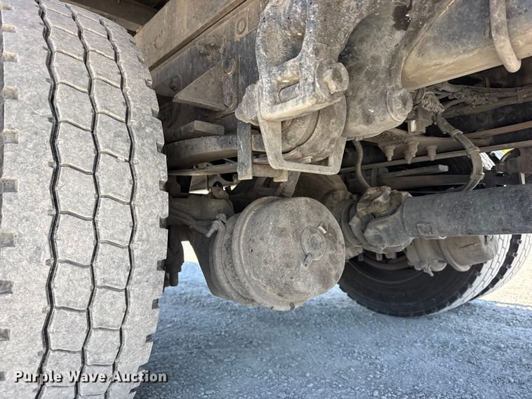 image for item DO8497 2012 Peterbilt 337 flatbed truck