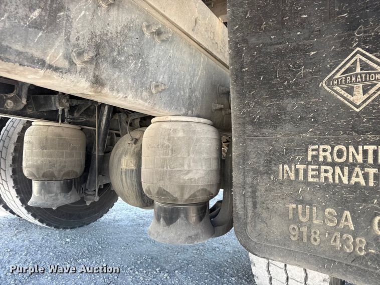 image for item DO8497 2012 Peterbilt 337 flatbed truck