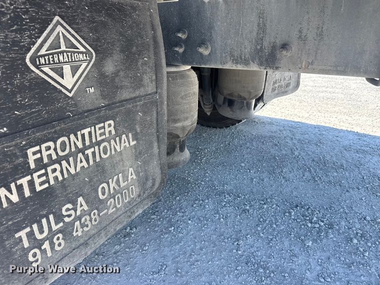 image for item DO8497 2012 Peterbilt 337 flatbed truck