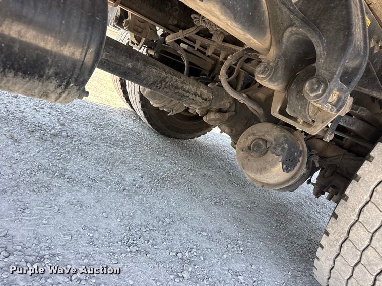 image for item DO8497 2012 Peterbilt 337 flatbed truck