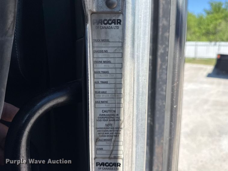 image for item DO8497 2012 Peterbilt 337 flatbed truck