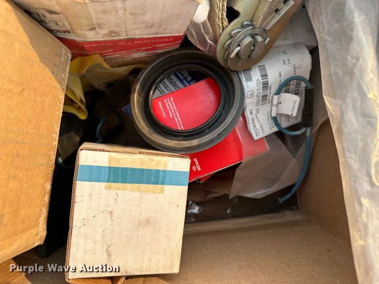 image for item DQ7758 Truck parts