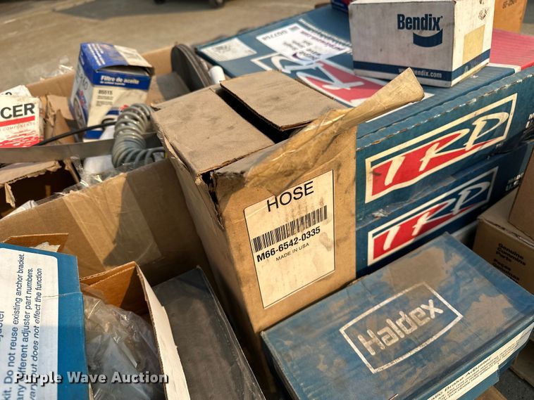 image for item DQ7758 Truck parts