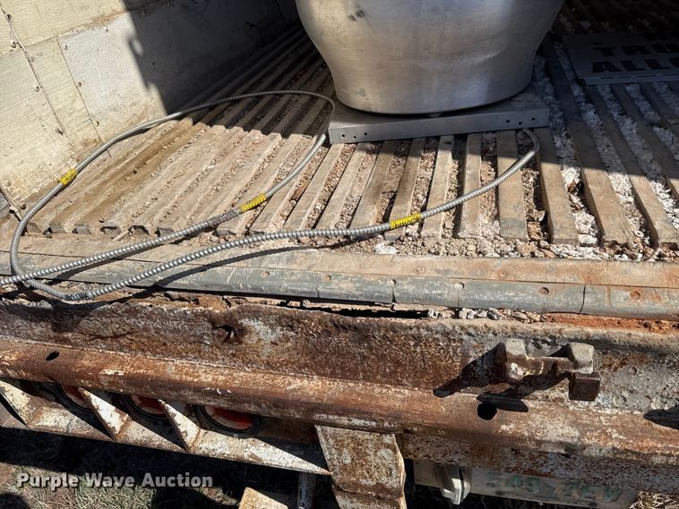 image for item DR1075 1984 Timpte dry van trailer