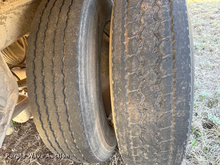 image for item DR1075 1984 Timpte dry van trailer