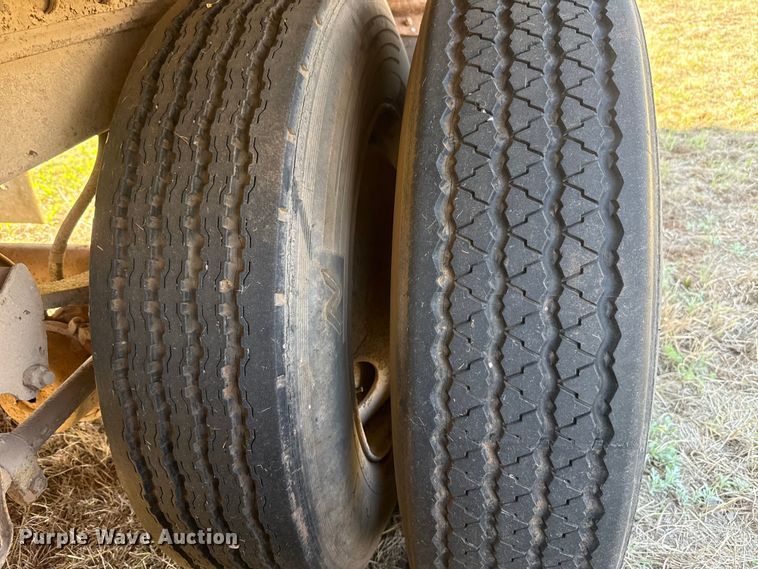 image for item DR1075 1984 Timpte dry van trailer