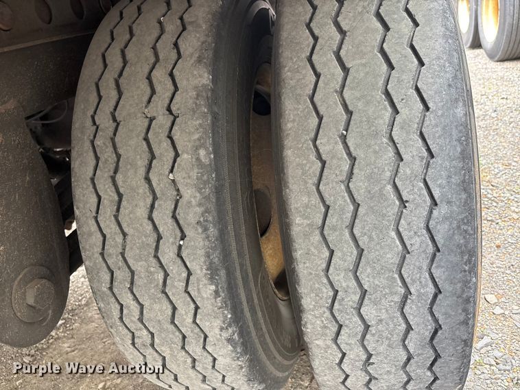 image for item DT0050 2007 Wabash National DVCVHPC dry van trailer