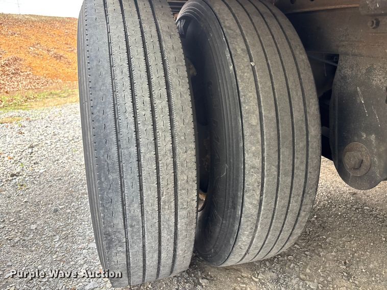 image for item DT0050 2007 Wabash National DVCVHPC dry van trailer