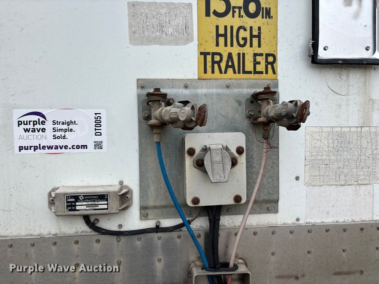 image for item DT0051 2013 Wabash National dry van trailer