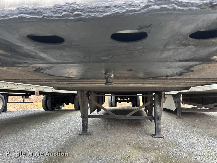 image for item DT0051 2013 Wabash National dry van trailer