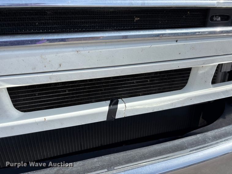 image for item DT0108 2017 Freightliner M2 semi truck