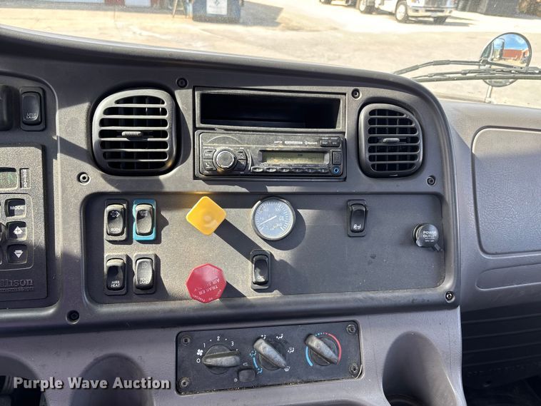 image for item DT0108 2017 Freightliner M2 semi truck