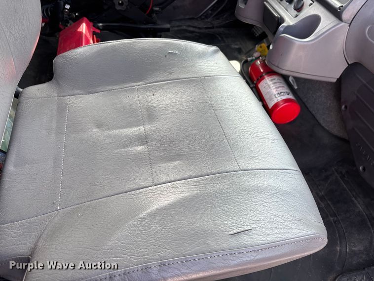 image for item DT0108 2017 Freightliner M2 semi truck