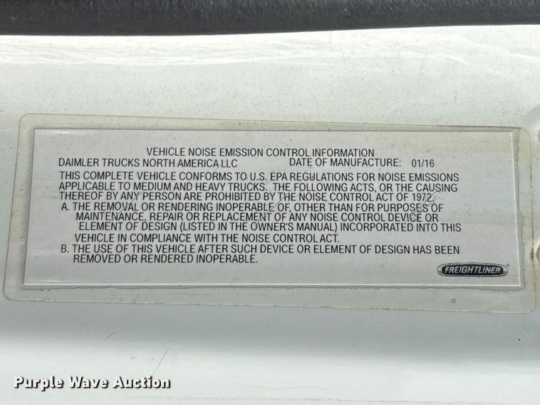 image for item DT0108 2017 Freightliner M2 semi truck