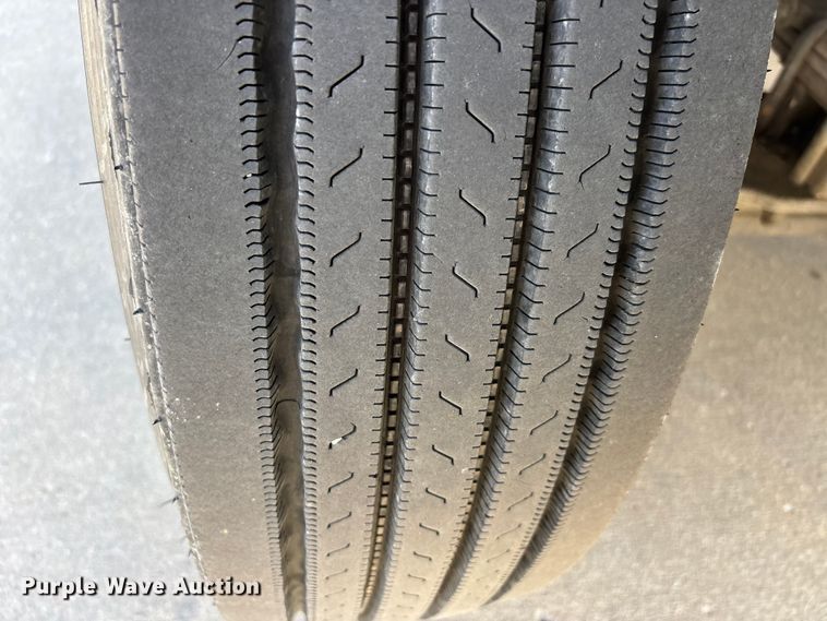 image for item DT0109 2017 Freightliner M2 semi truck