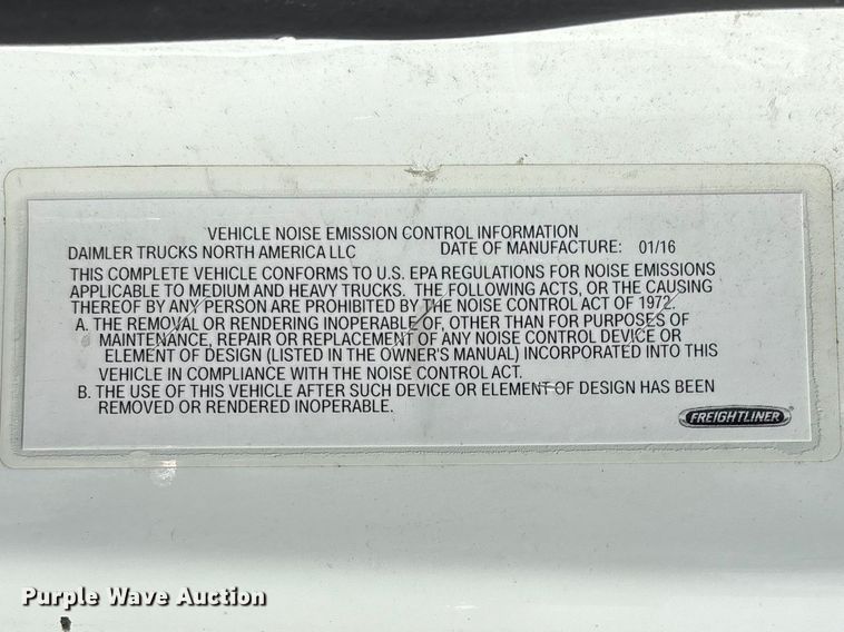 image for item DT0109 2017 Freightliner M2 semi truck