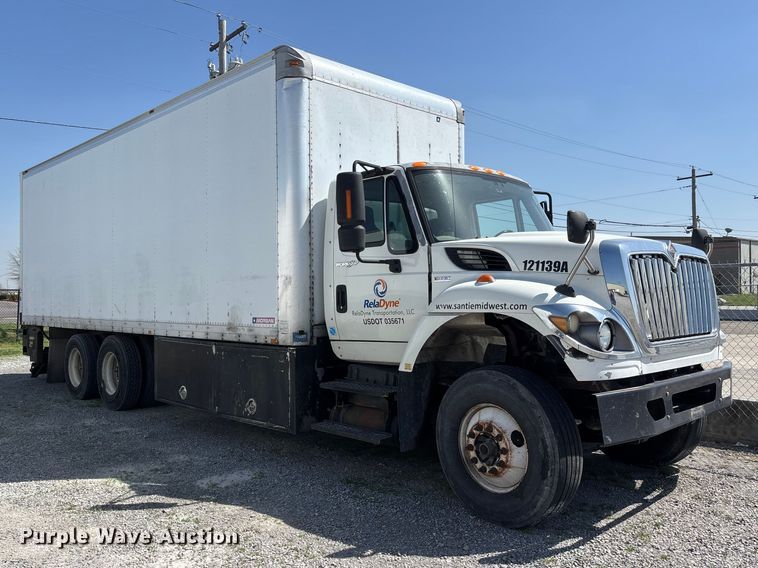 image for item DT0120 2012 International 7500 box truck