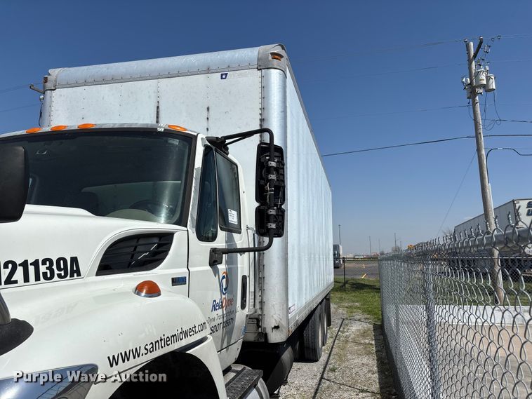 image for item DT0120 2012 International 7500 box truck