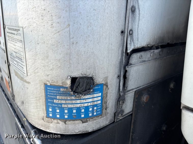 image for item DT0120 2012 International 7500 box truck