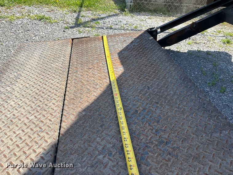 image for item DT0120 2012 International 7500 box truck