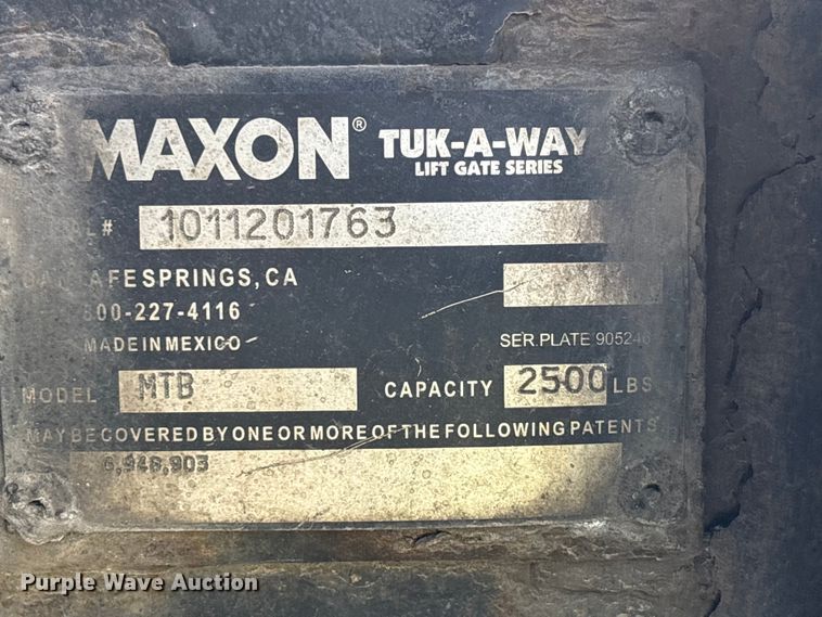 image for item DT0120 2012 International 7500 box truck