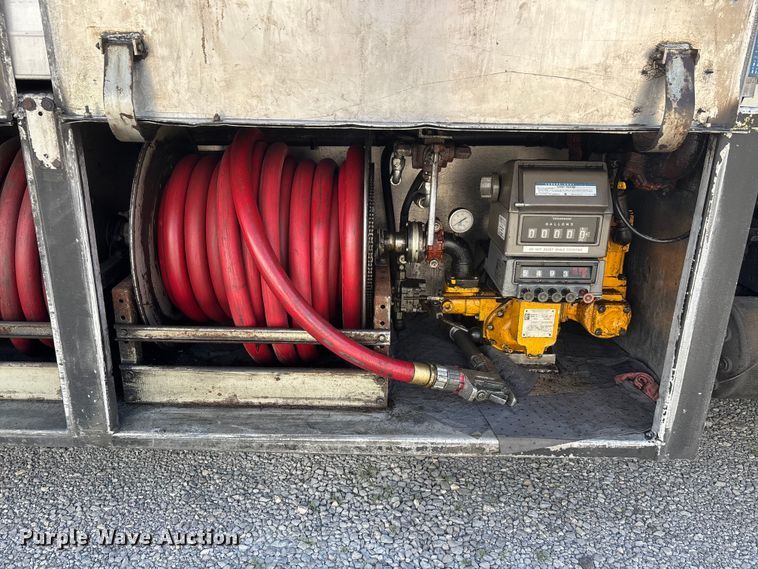 image for item DT0120 2012 International 7500 box truck