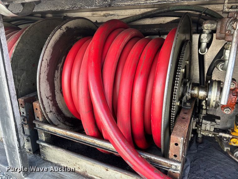 image for item DT0120 2012 International 7500 box truck