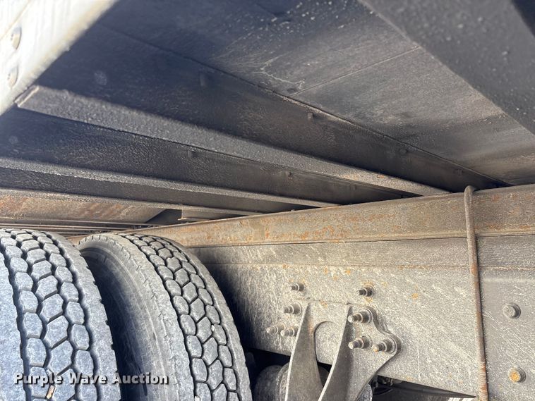 image for item DT0120 2012 International 7500 box truck