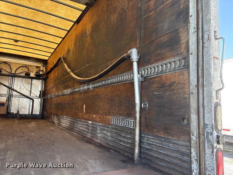 image for item DT0120 2012 International 7500 box truck