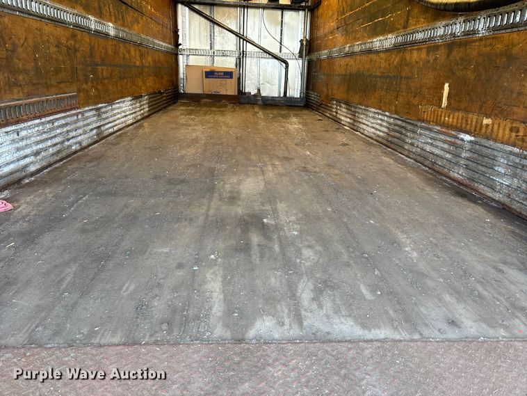 image for item DT0120 2012 International 7500 box truck