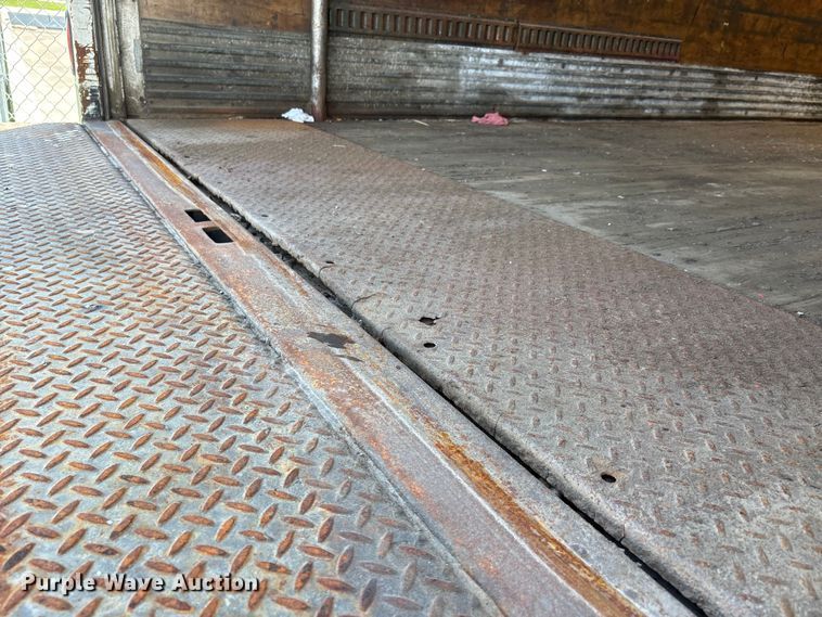 image for item DT0120 2012 International 7500 box truck