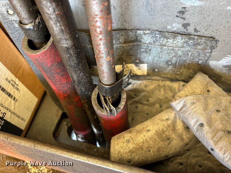 image for item DT0120 2012 International 7500 box truck