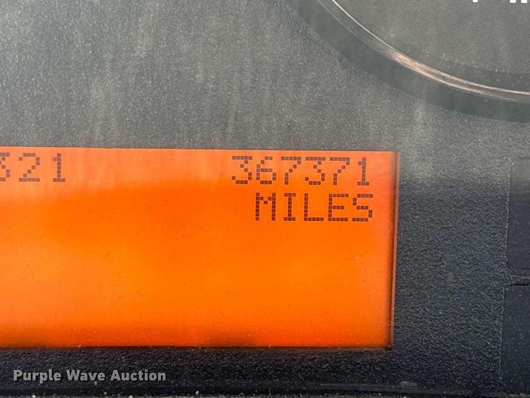 image for item DT0120 2012 International 7500 box truck