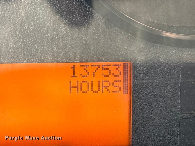 image for item DT0120 2012 International 7500 box truck