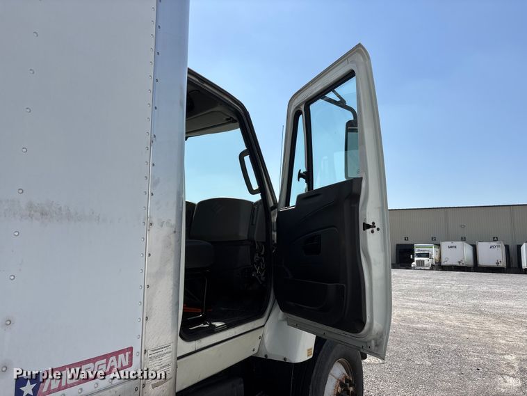 image for item DT0120 2012 International 7500 box truck