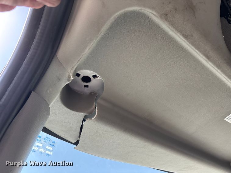 image for item DT0120 2012 International 7500 box truck