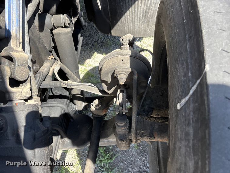 image for item DT0120 2012 International 7500 box truck