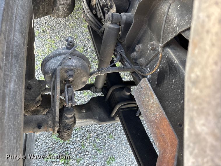 image for item DT0120 2012 International 7500 box truck