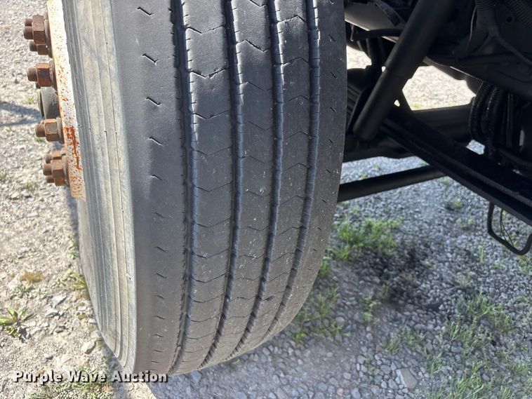 image for item DT0120 2012 International 7500 box truck